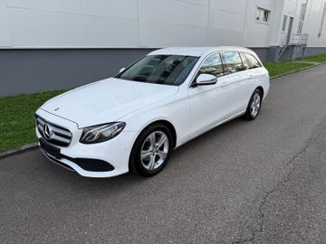 Mercedes E 220 - 1