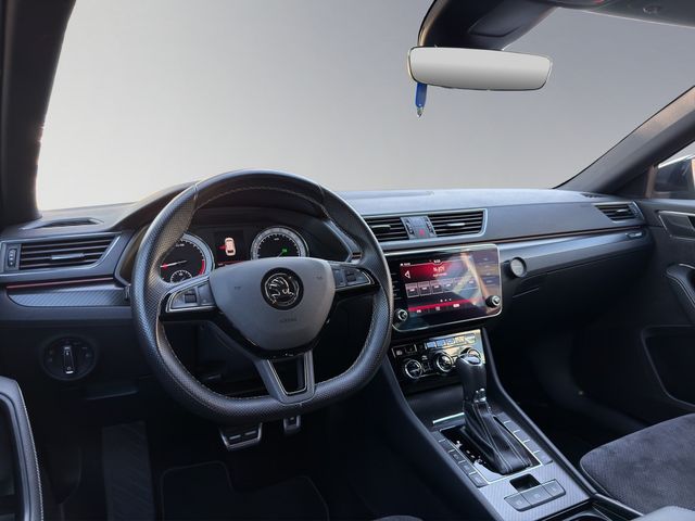 Superb Combi 2.0 TDI SportLine DSG MATRIX-LED