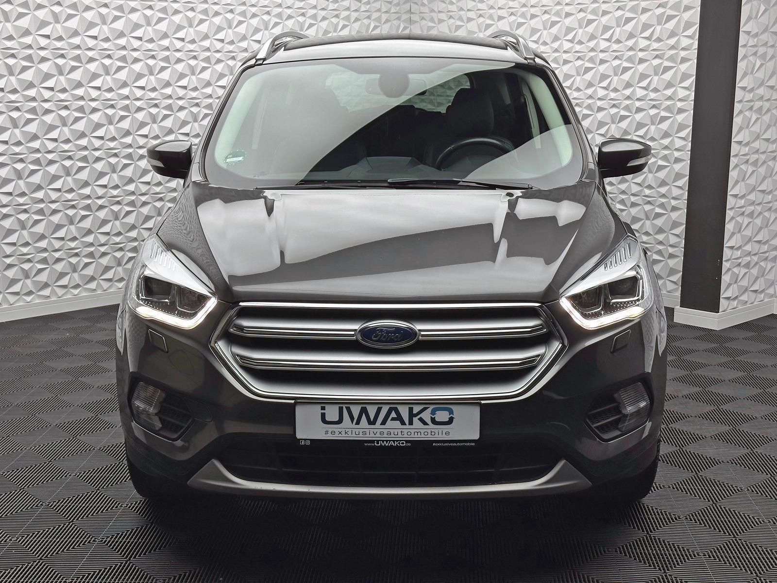 Fahrzeugabbildung Ford KUGA TITANIUM 1.5/KEYLES/LED/AMBI/NAV/SITZHZ/TSA