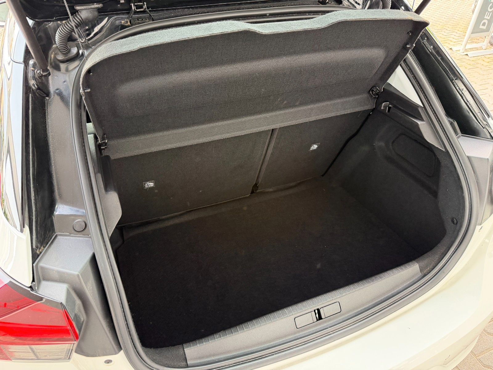 Fahrzeugabbildung Opel Corsa F Edition 100PS PDC/Tempomat!