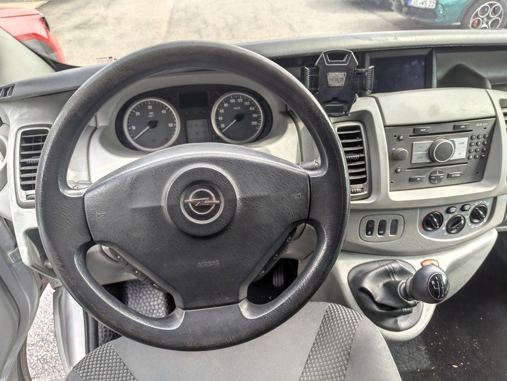 Fahrzeugabbildung Opel Vivaro L1H1 2,9t DPF (145 PS) 9 Sitze