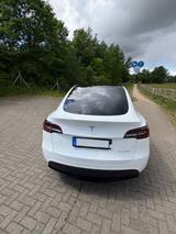 Tesla Model Y Long Range Dual Motor AWD Long Range - Tesla Model Y in Hamburg