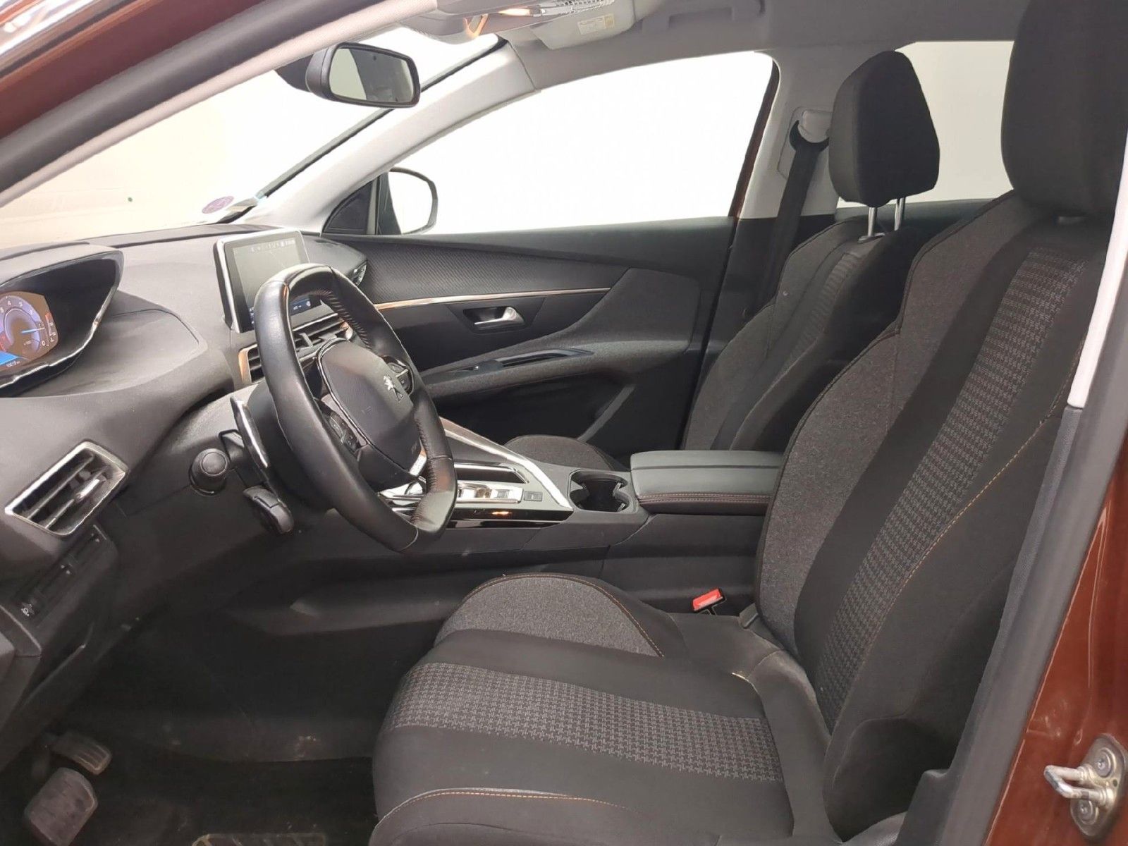 Fahrzeugabbildung Peugeot 3008 Active 1.2T LED/NAVI/PDC/TEMPOMAT