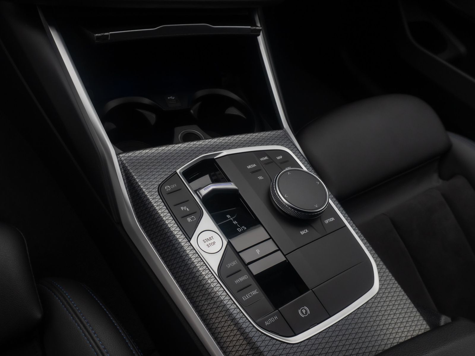Fahrzeugabbildung BMW 330e M Sport Pro Kamera HUD DAB H/K Komfort 19"
