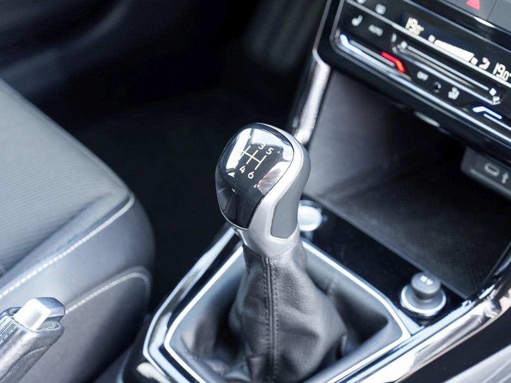 Volkswagen T-Cross 1,0 TSI Style,AHK,LED,Navi,ALU 18" Kamer, миниатюра 9