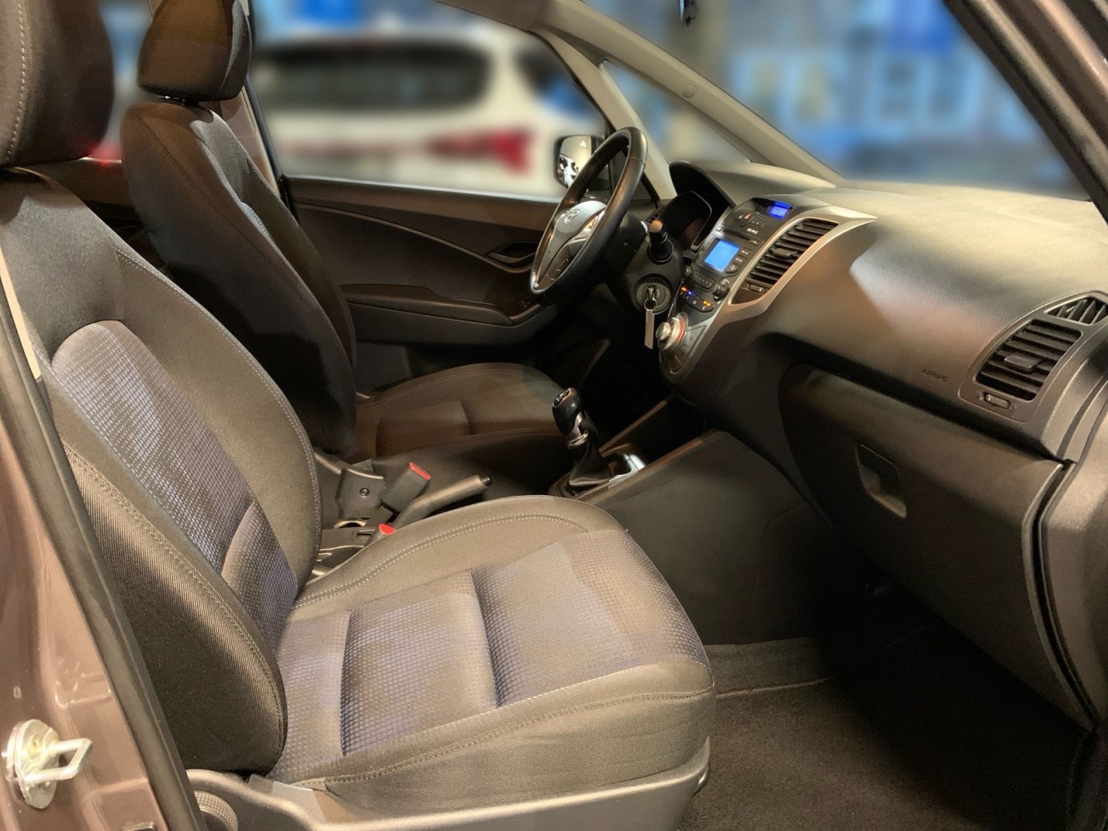 Fahrzeugabbildung Hyundai ix20 1.4 FIFA World Cup Edition PDC SHZ