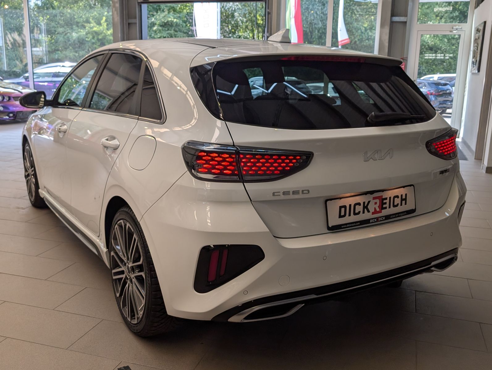 Fahrzeugabbildung Kia cee'd / Ceed GT Line LED JBL ACC KAM 7-JAHRE GAR