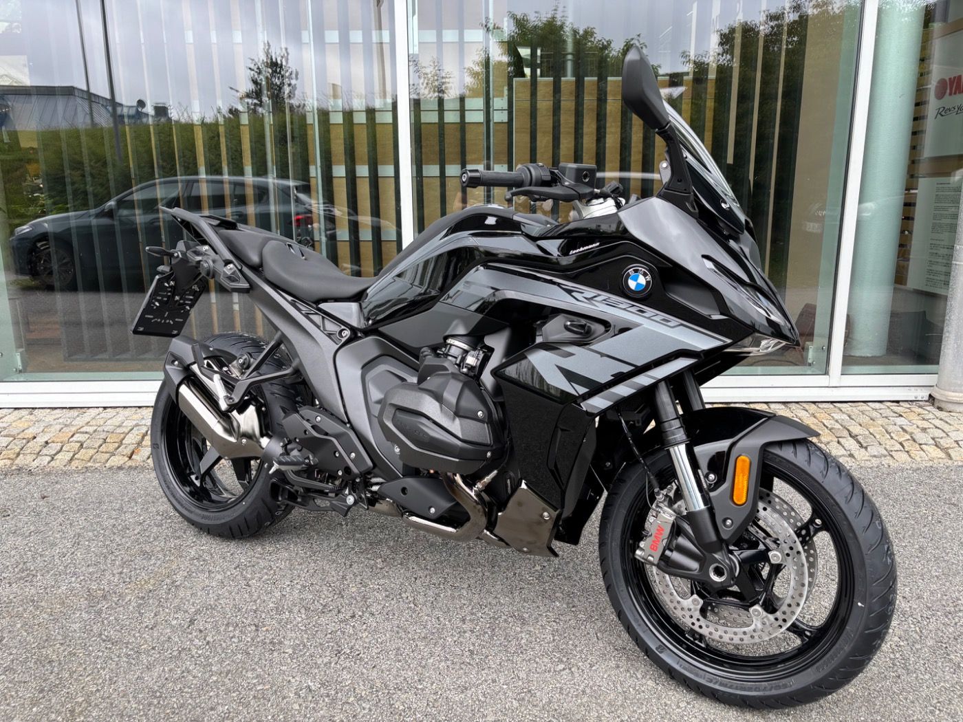 Fahrzeugabbildung BMW R 1300 RS Triple Black 4 Pakete
