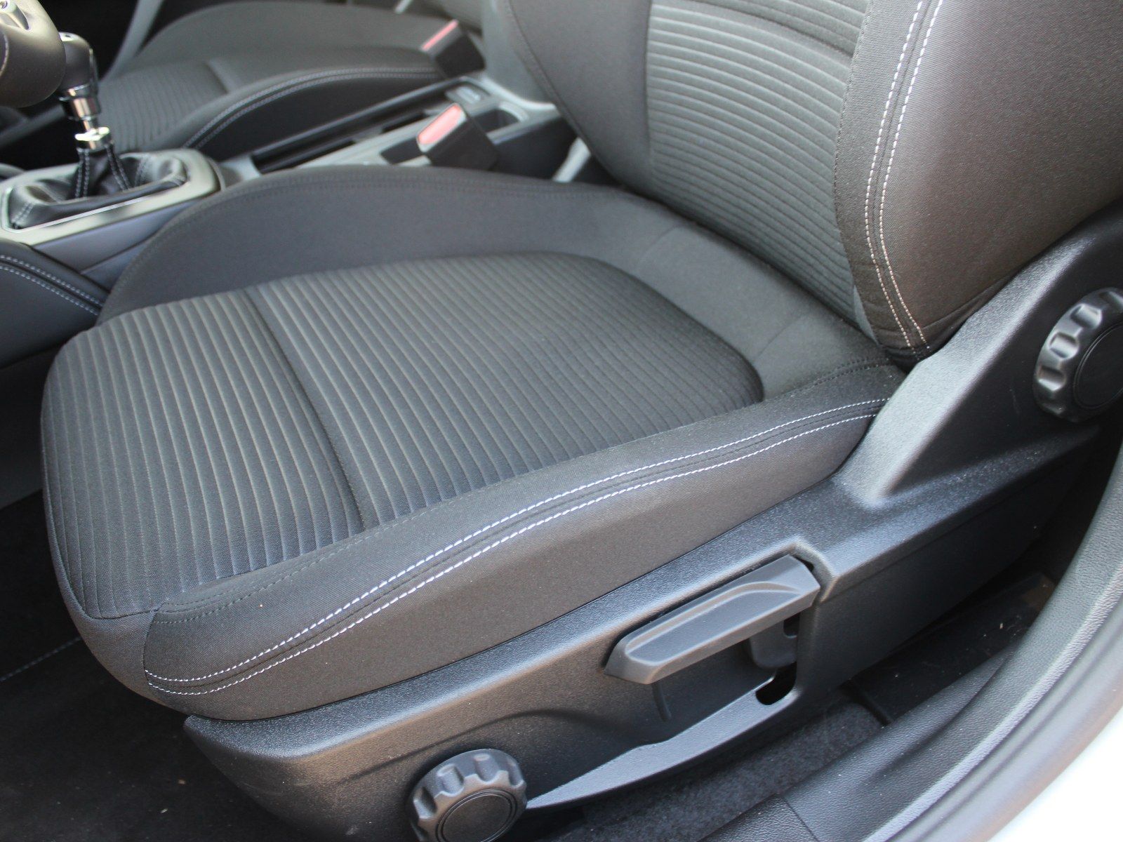 Fahrzeugabbildung Ford Focus Titanium X 1,0 EcoBoost