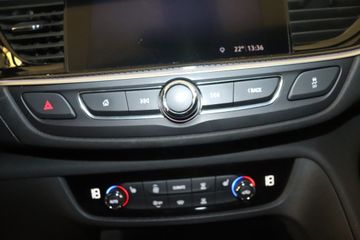 Fotografie des Opel Insignia Sports Tourer 2.0 Diesel Aut. Business