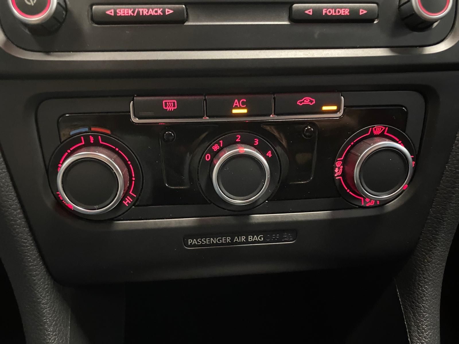 Fahrzeugabbildung Volkswagen Golf 6 VI 1.2 TSI Xenon+Standheizung+ALU 17"+PDC