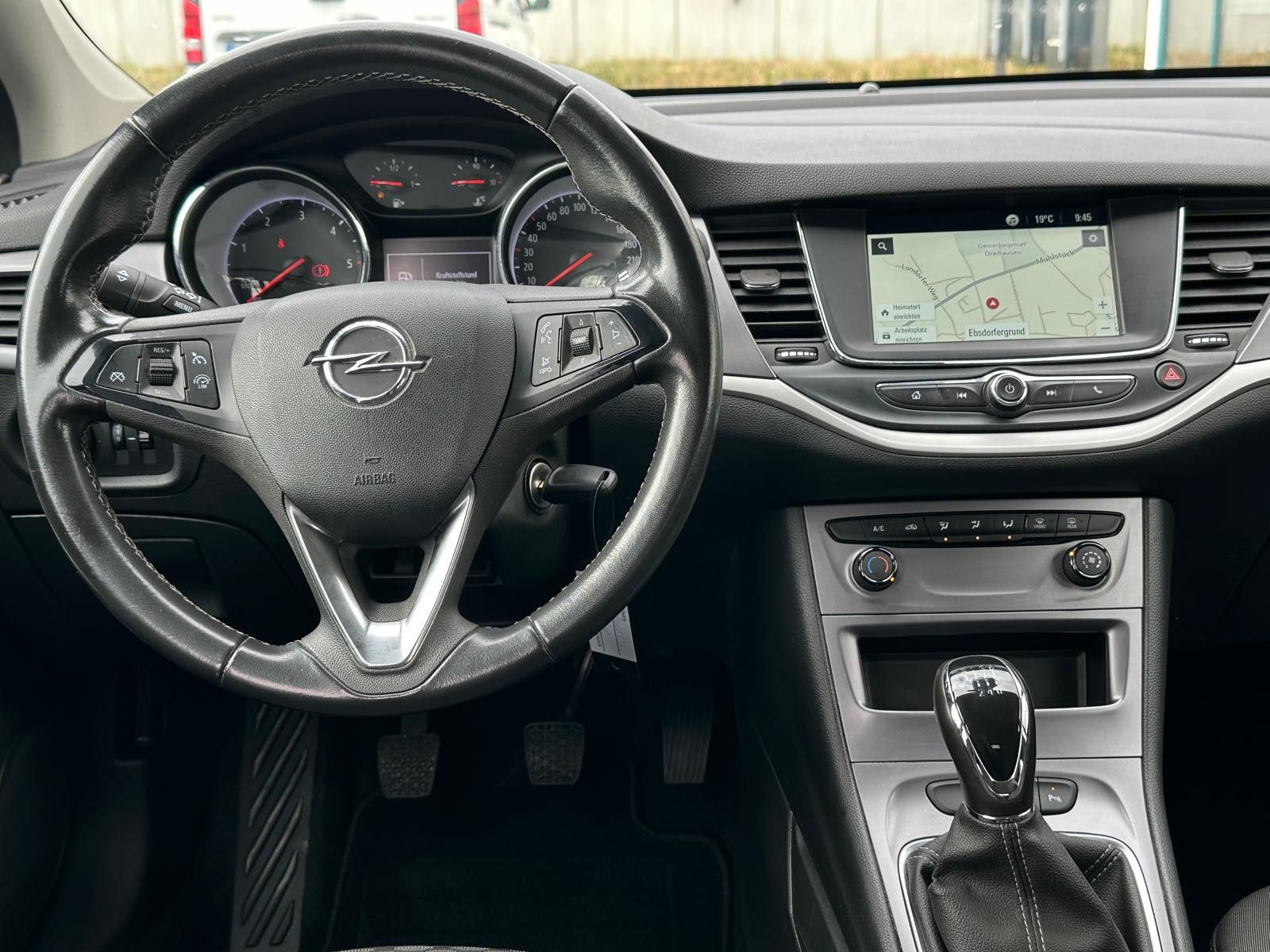 Fahrzeugabbildung Opel Astra Business 1.5 CDTI LED+PDC+NAVI+TEMPO+MFL+