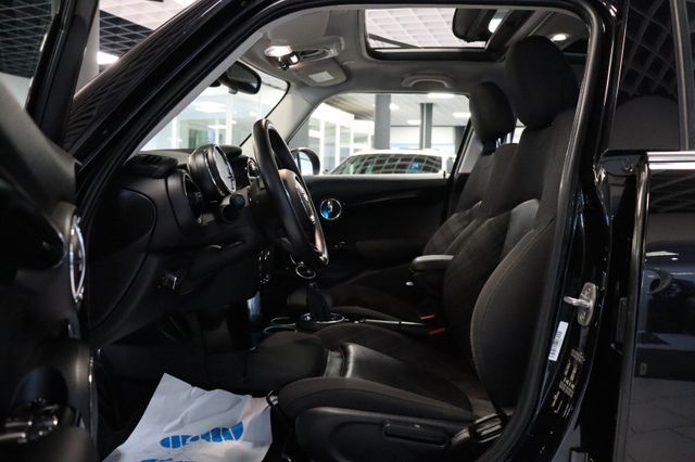 Fahrzeugabbildung MINI Mini Cooper 5-trg.|PANO|LED-RING|PDC|CHILI|BT