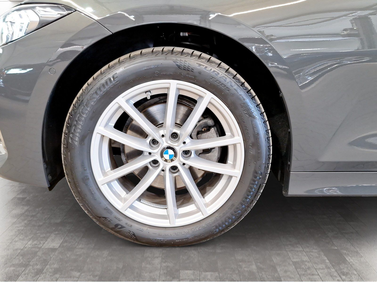 BMW 320 - Bild 9