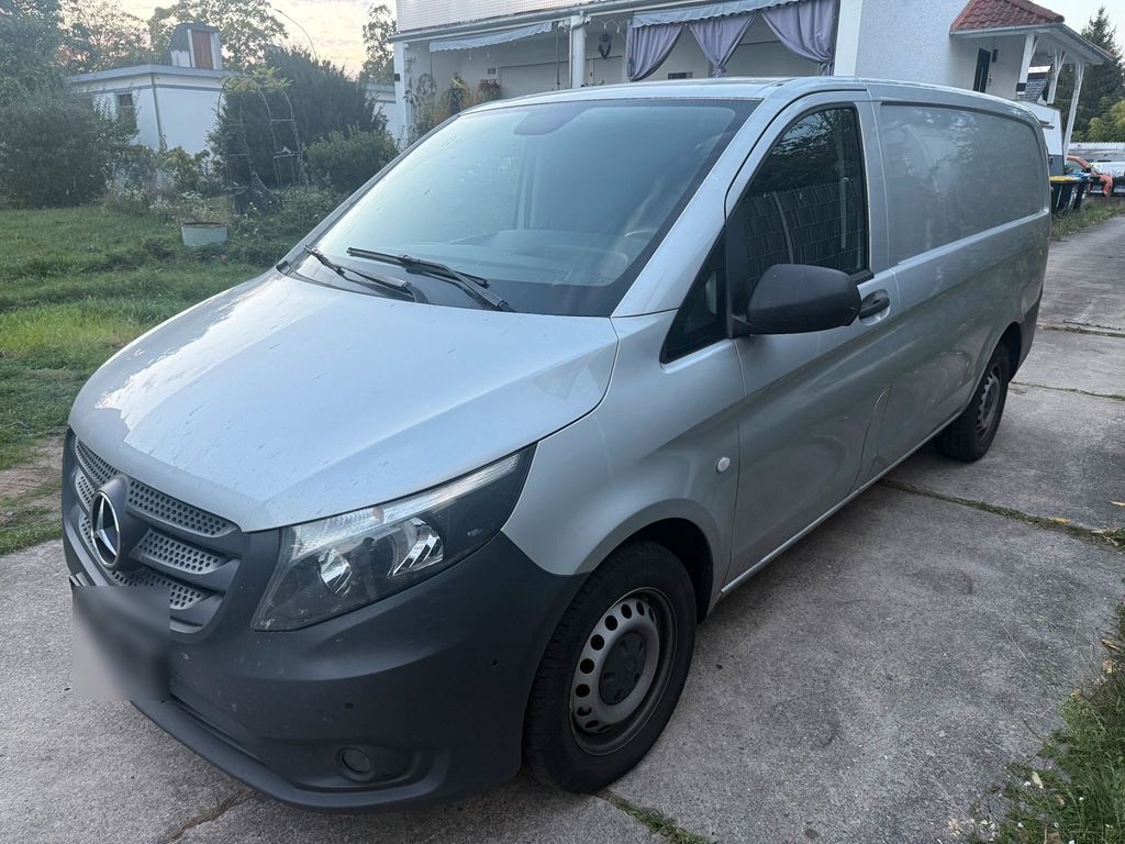 Image of Mercedes-Benz Vito