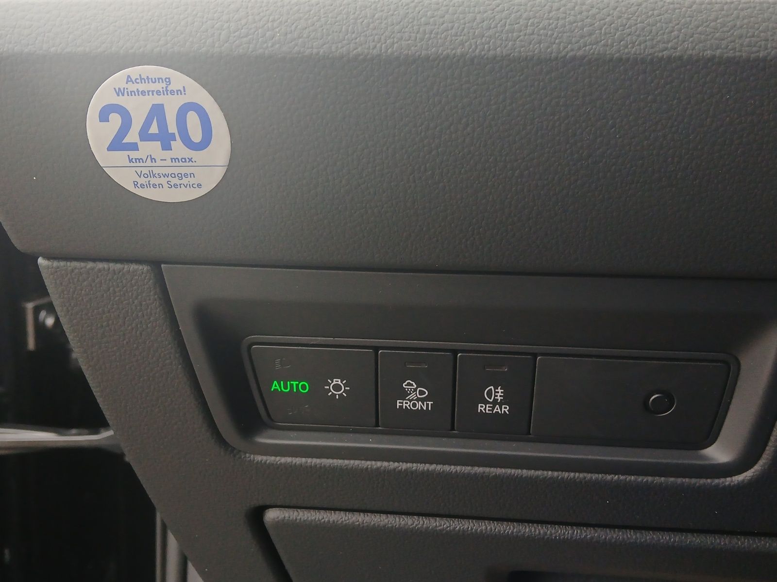 Fahrzeugabbildung Volkswagen Touareg eHybrid Elegance 4M Matrix AHK HUD Pano