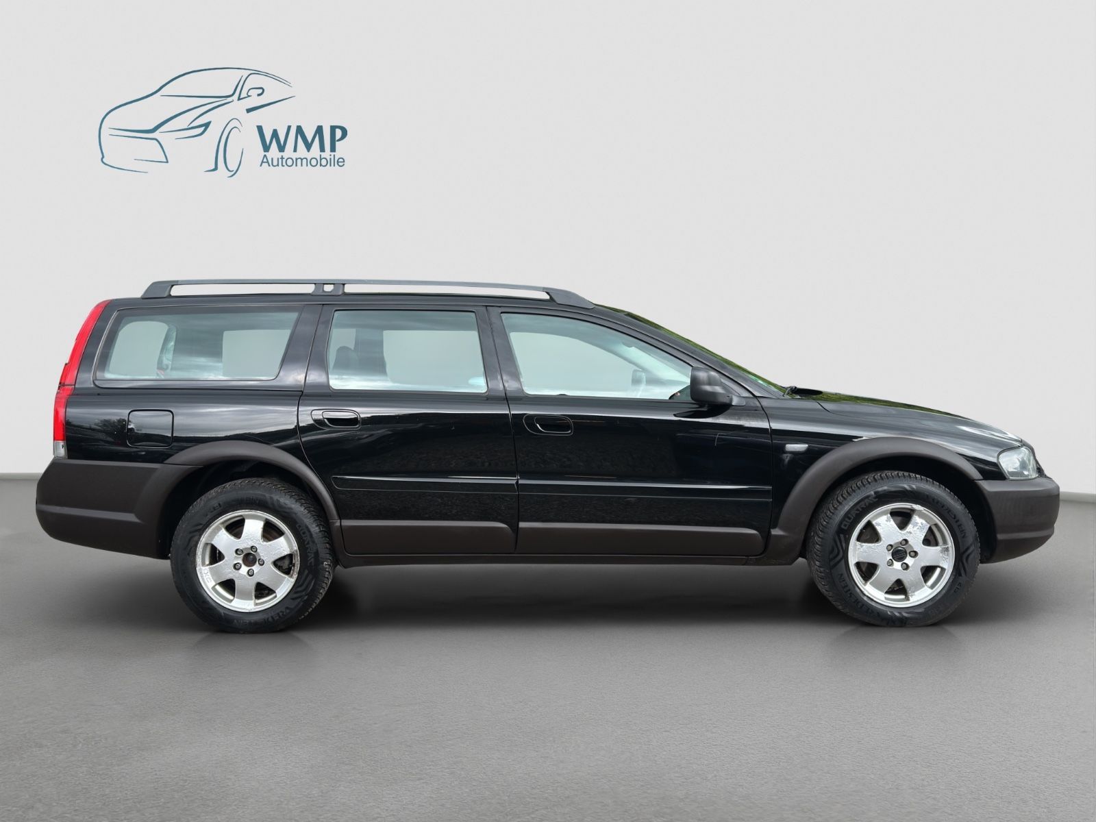 Fahrzeugabbildung Volvo V70 XC 2.4 T AWD/Leder/Schiebedach/Sitzheiz./