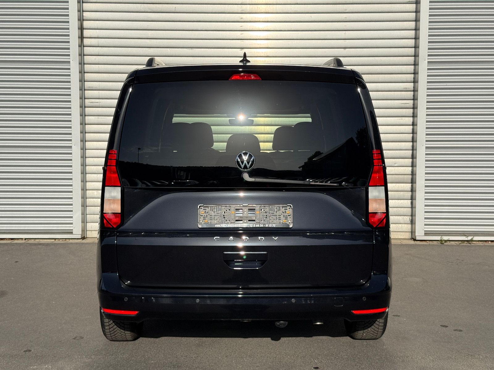 Fahrzeugabbildung Volkswagen Caddy Life ACC AHK Blis Navi LED Kamera SHZ