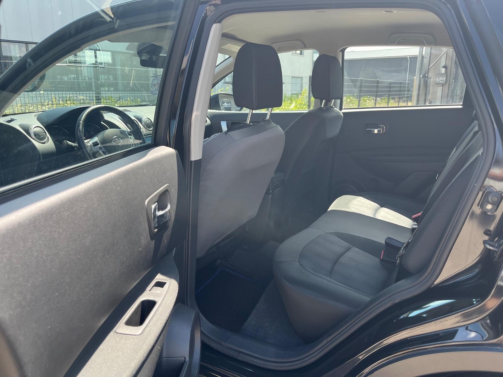Nissan Qashqai 2011 — photo 11
