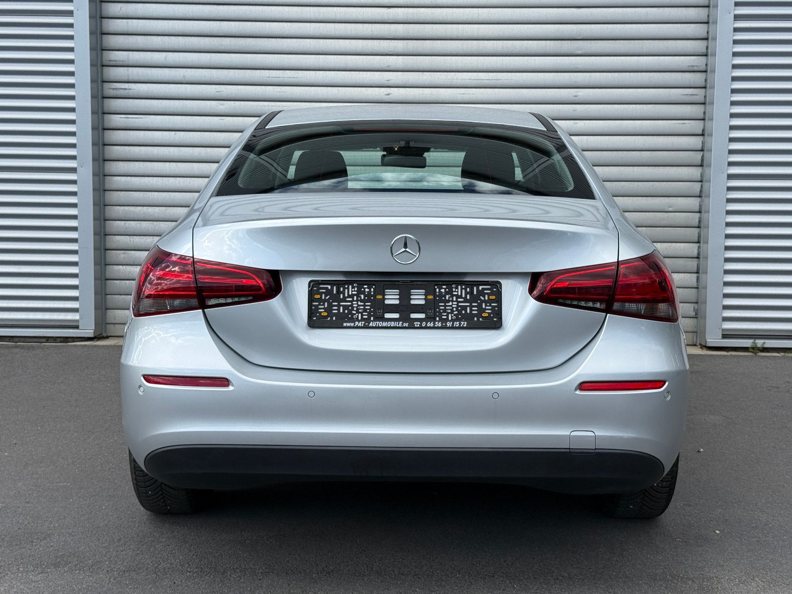 Fahrzeugabbildung Mercedes-Benz A 180 d Lim. Sedan Aut DAB GRA Navi Kamera SHZ