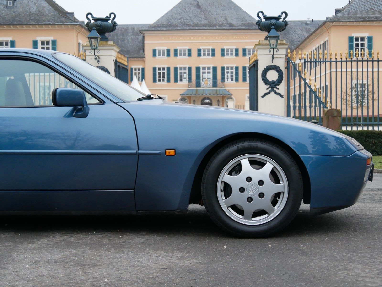 Fahrzeugabbildung Porsche 944 Turbo