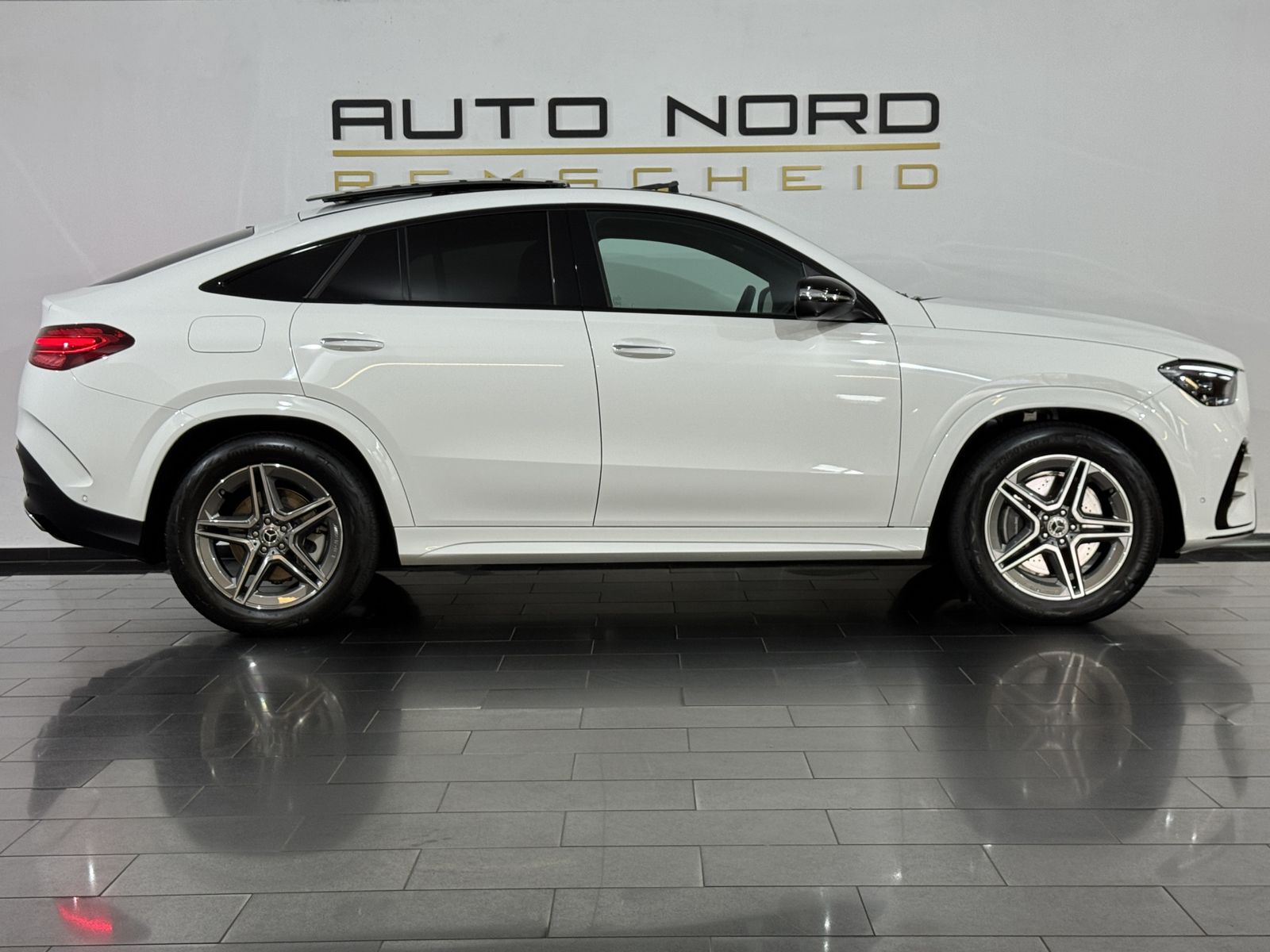 Mercedes-Benz GLE 300 d Coupe 4M AMG Line Pano 360°Cam Night foto 6