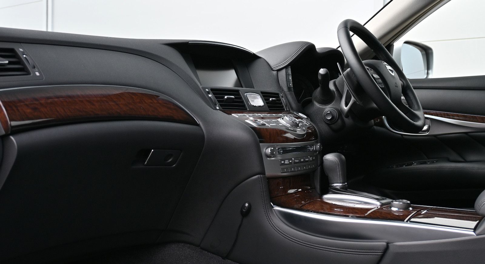 Nissan Fuga 3,7 GT Type S – Bild 14