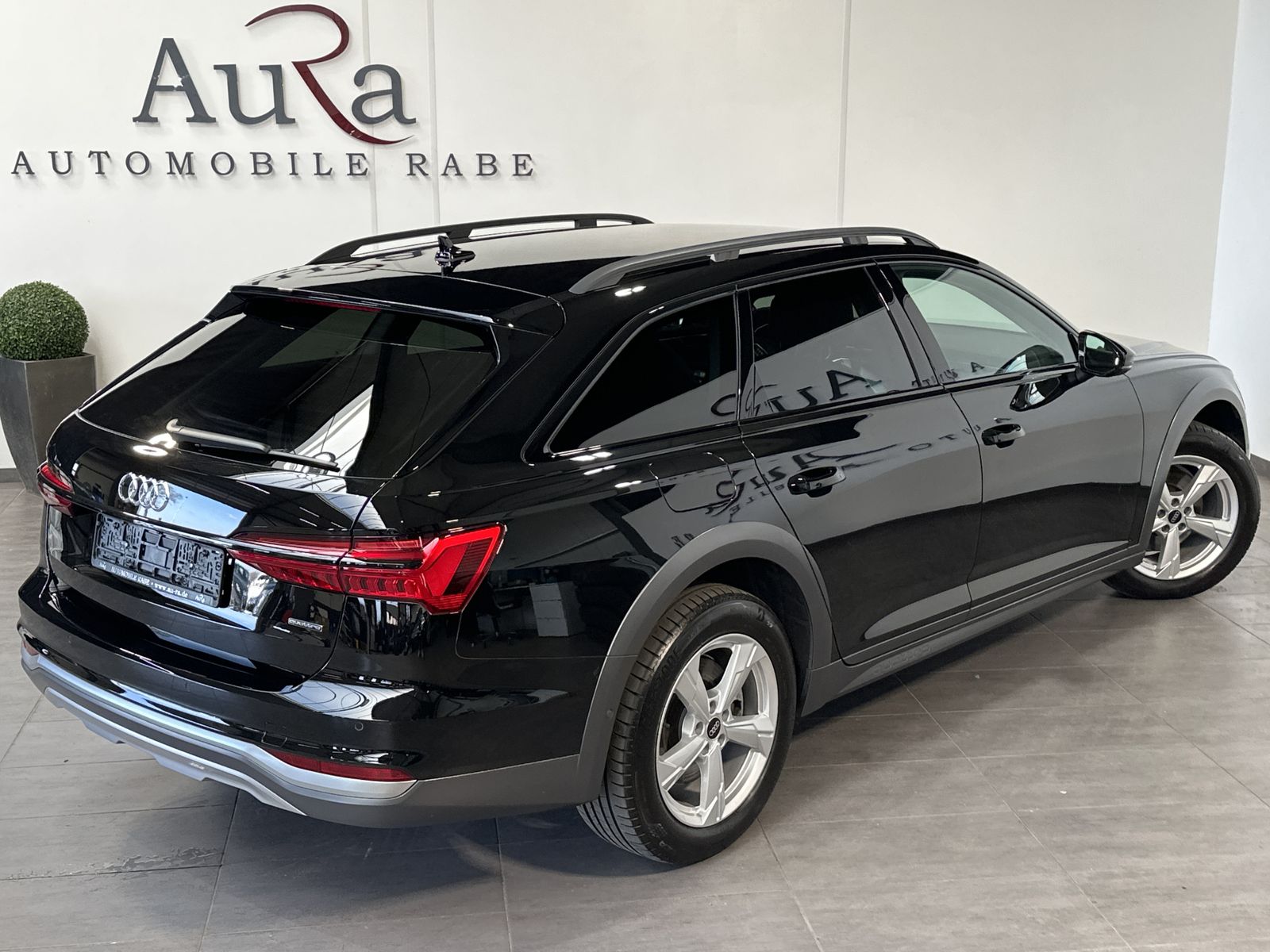 Fahrzeugabbildung Audi A6 Allroad 40 TDI Qu NAV+LED+360°+V-COCKPIT+18ZO