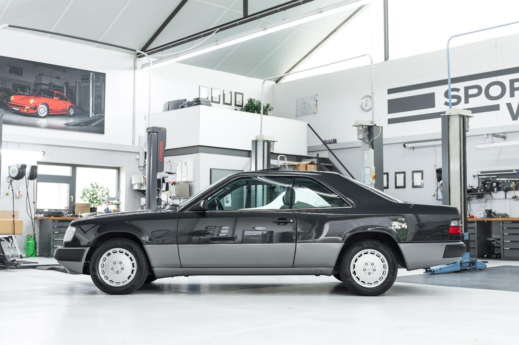 Mercedes-Benz CE 230