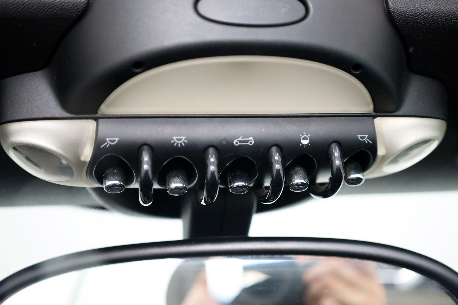 Fahrzeugabbildung MINI Cooper Cabrio Leder,Navi,Xenon,SH,PDC,SR+WR