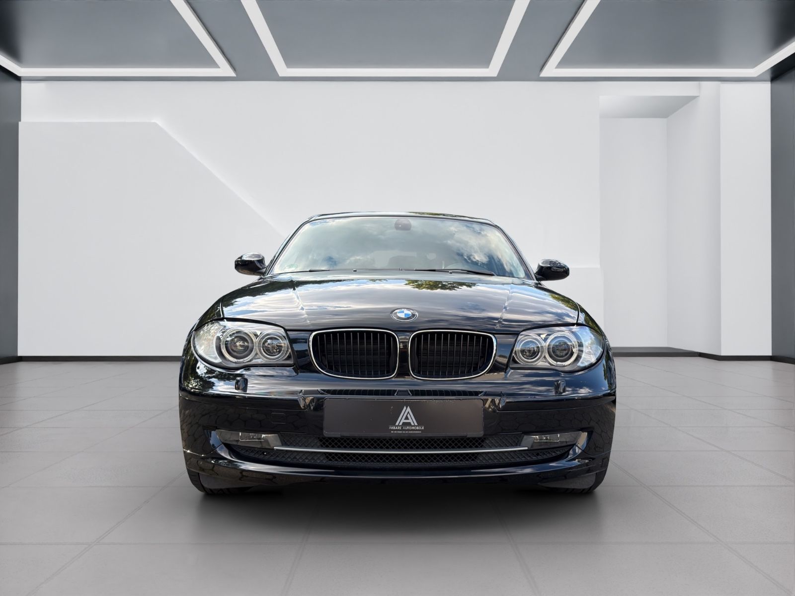 Fahrzeugabbildung BMW 118 1 Limousine*2.Hand*Automatik*Xenon*