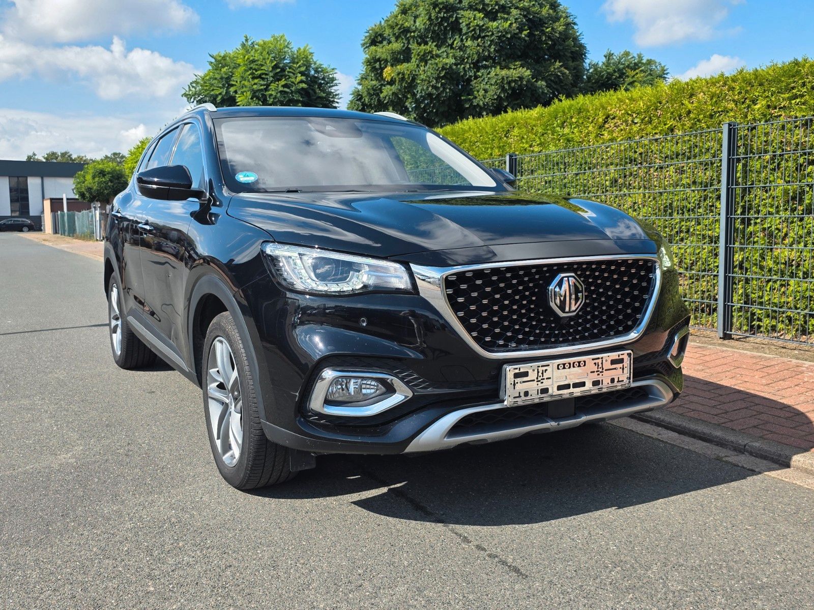 MG EHS 1.5 T Lux/Com Auto/LED/Kamera/343