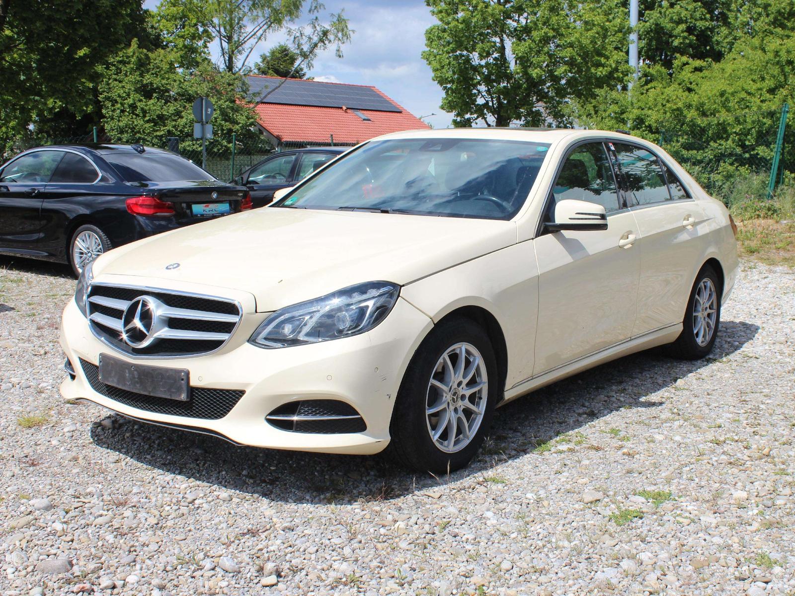 Mercedes-Benz E 200 E 200 BlueTec Taxi * LED * El.Schiebedach*