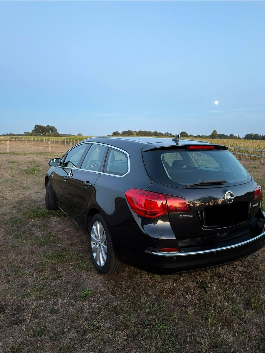 Opel Astra 2014 — engine 120 HP (88kW)