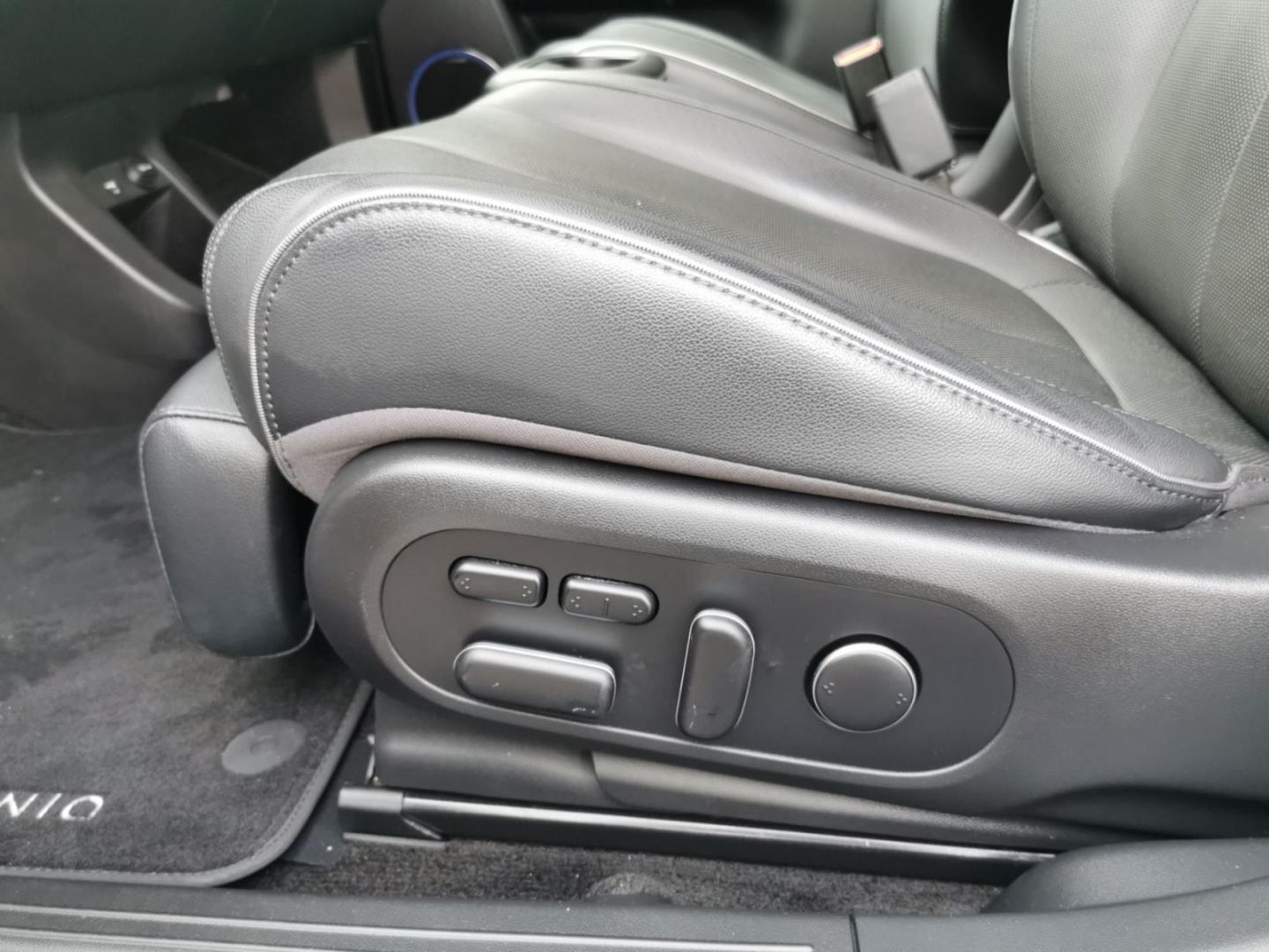 Fahrzeugabbildung Hyundai IONIQ 5 Uniq Elektro, inkl. 20 Zoll Felgen, HUD