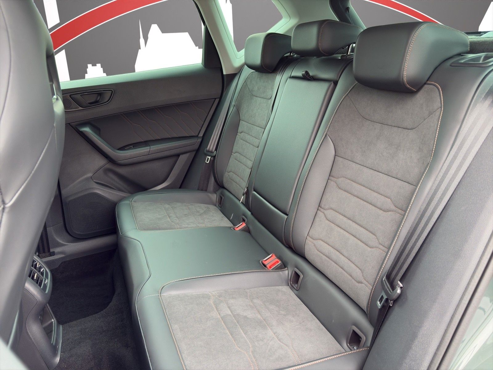 Fahrzeugabbildung CUPRA Ateca 1.5 TSI DSG AHK/ACC/LED/NAVI/SHZ/LHZ