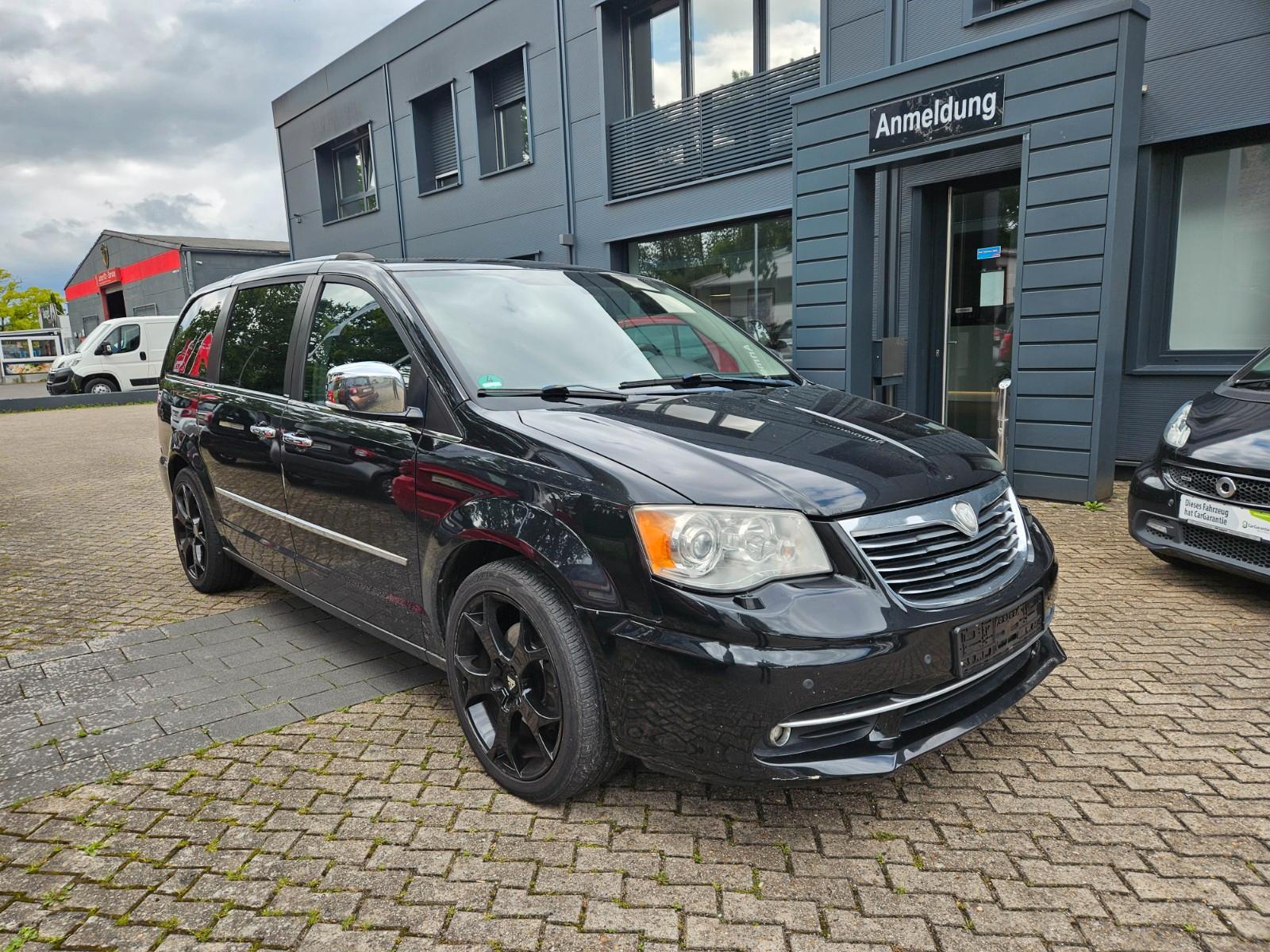 Lancia Voyager 2.8 MultiJet 16v Platinum Automatik
