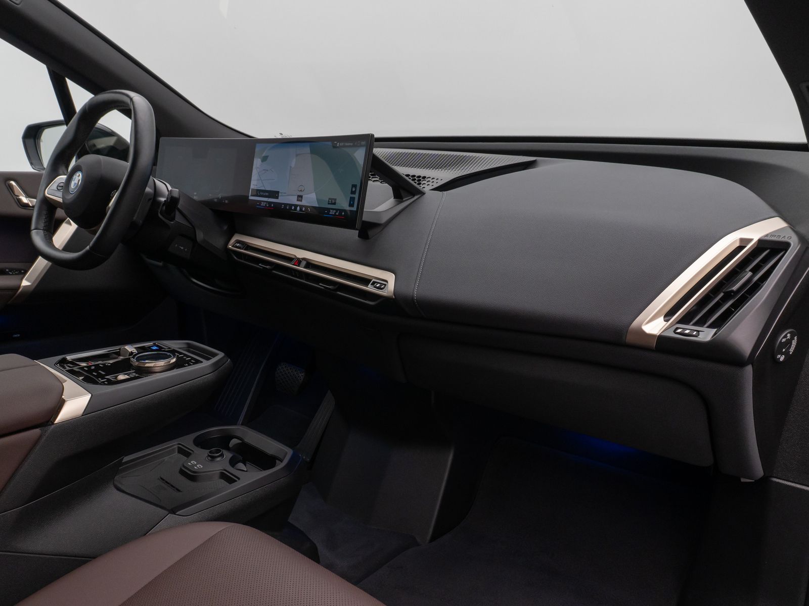 Fahrzeugabbildung BMW iX xD40 Panorama Kamera HiFi Komfort SkyLounge