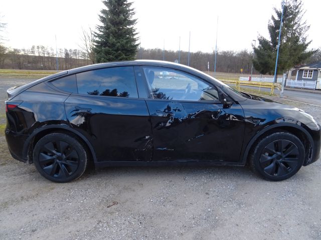 Tesla Model Y Long Range RWD