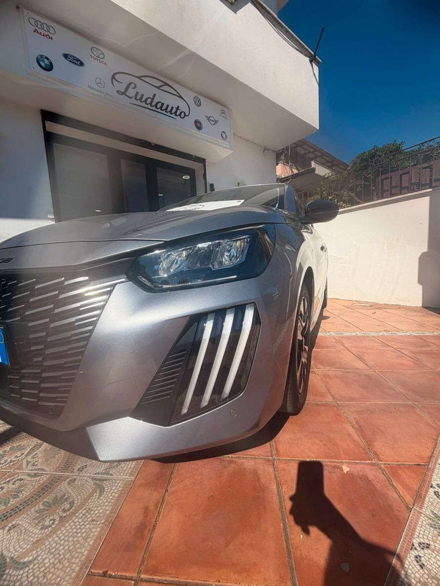 Peugeot 208 PureTech 100 Stop&Start 5 porte Allu imagem 3