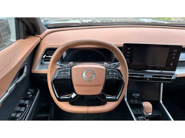 Fahrzeugabbildung Ssangyong Torres 1.5 T-GDi 2WD Automatik Forest Edition