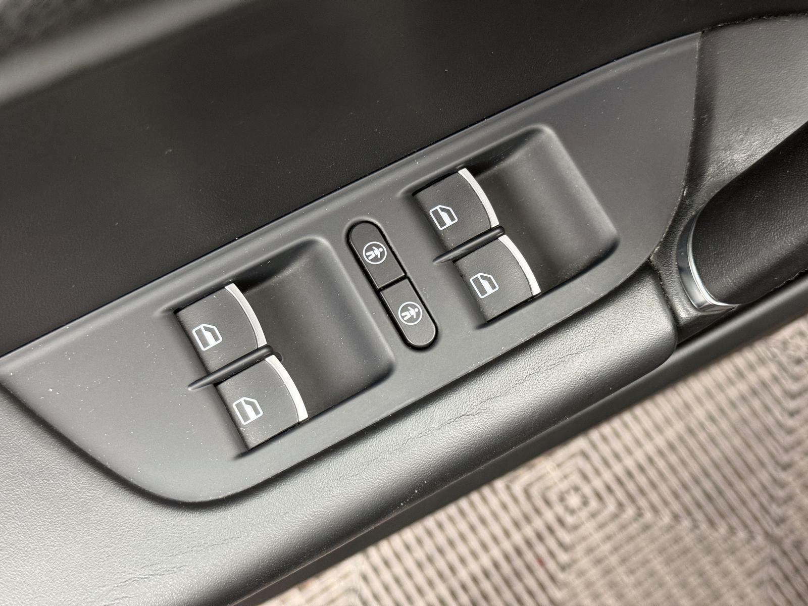 Fahrzeugabbildung Volkswagen 3.0 TDI R-LINE/4MOTION/STANDHZ/LUFT/KEY/AHK/360°