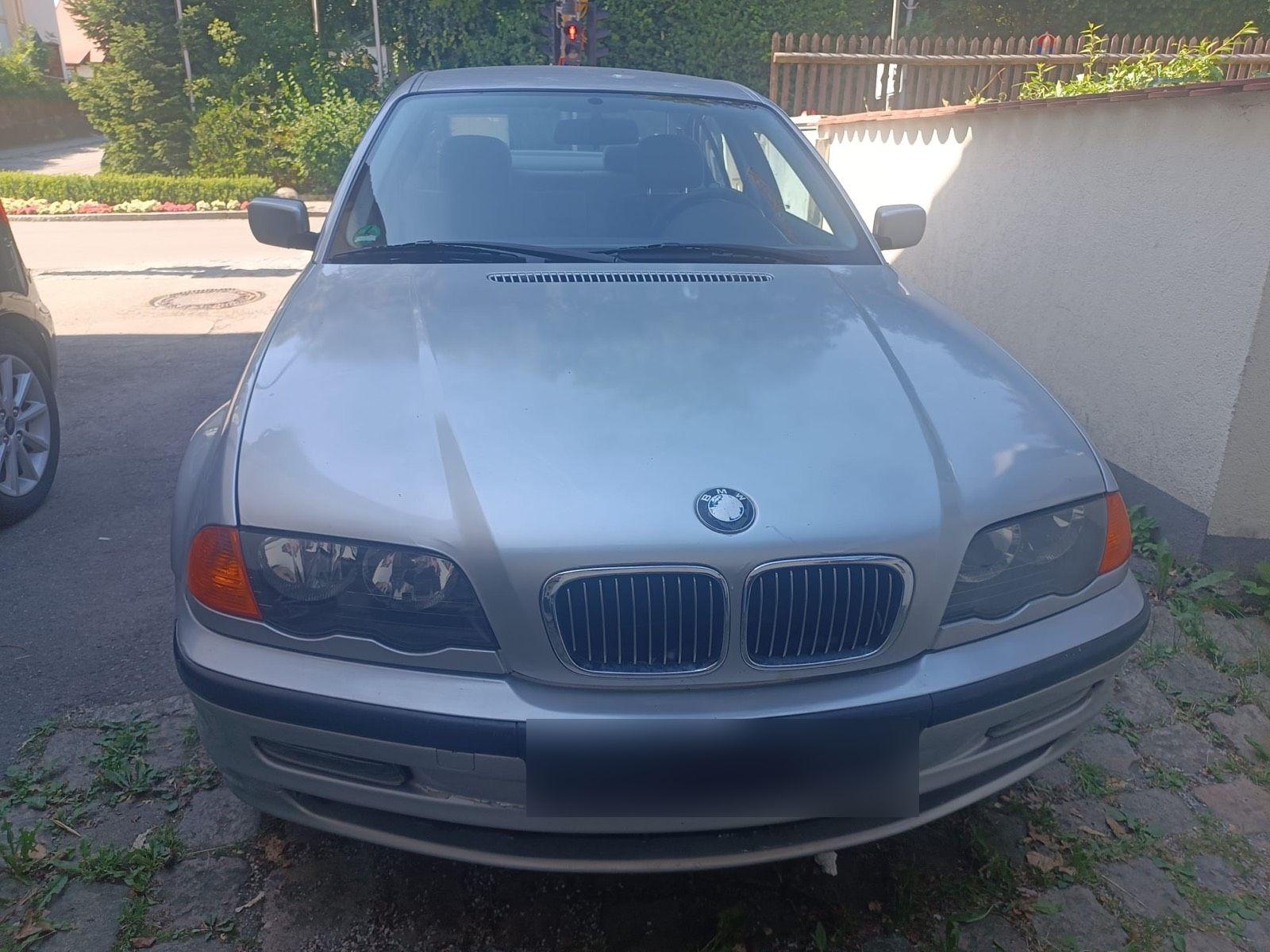 BMW 320