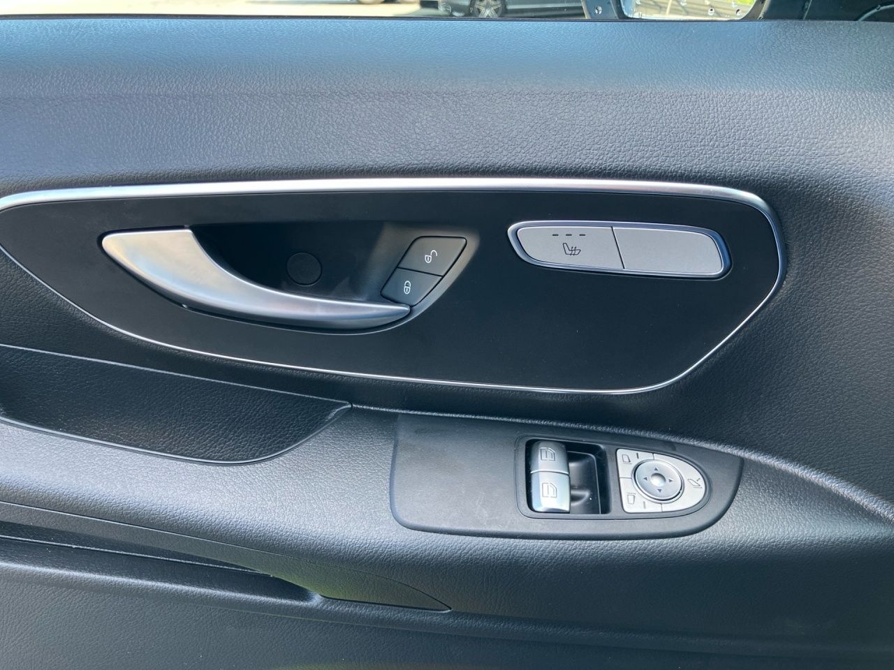 Fahrzeugabbildung Mercedes-Benz Vito 119 CDI VTS/L 4x4 Allrad*AHK*Liegebank*Kame