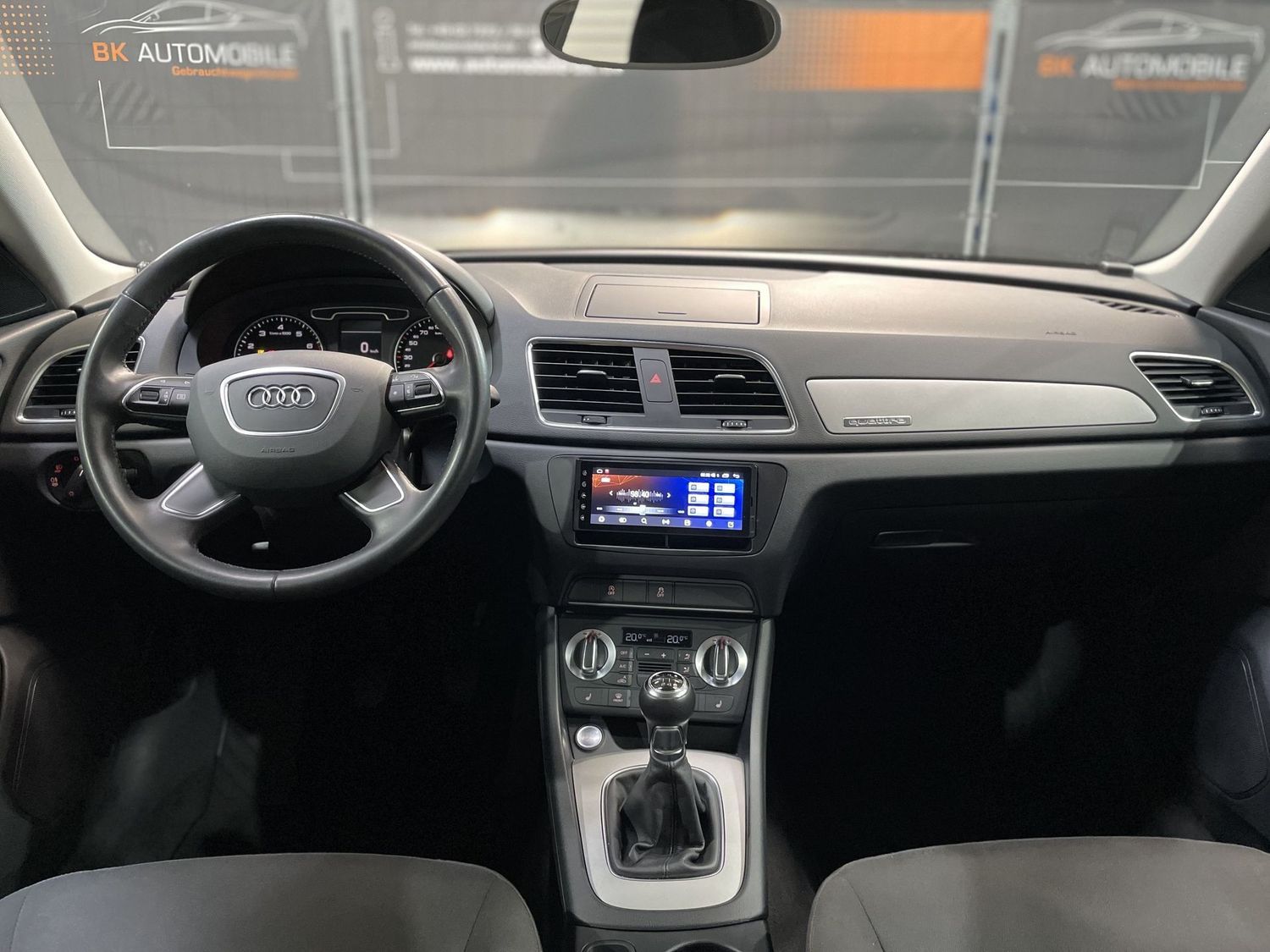 Fahrzeugabbildung Audi Q3 2.0 TFSI quattro S-Line #AHK#Xenon#Navi
