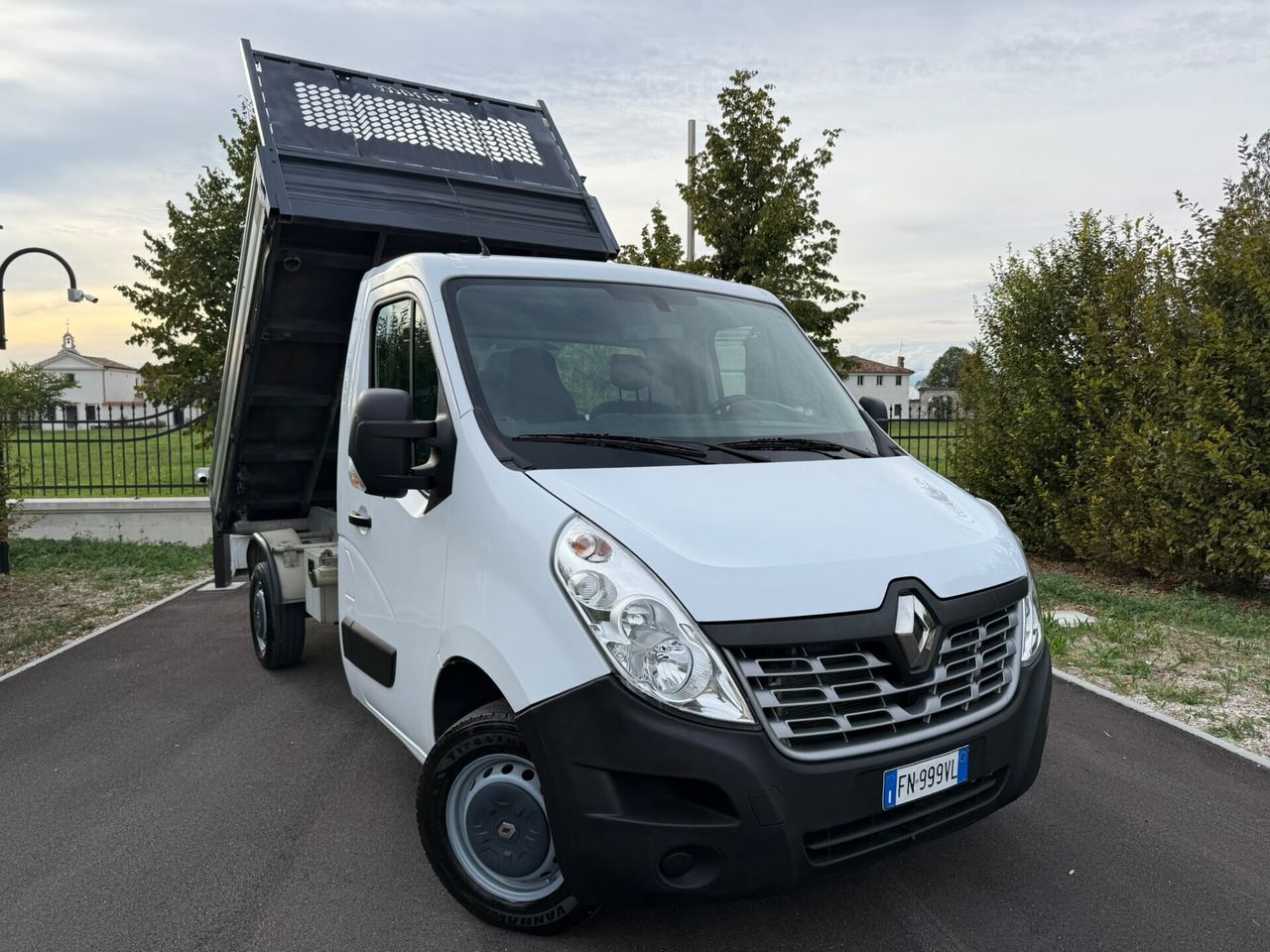 Renault Master T35 2.3 dCi/135 RIBALTABILE TRILA
