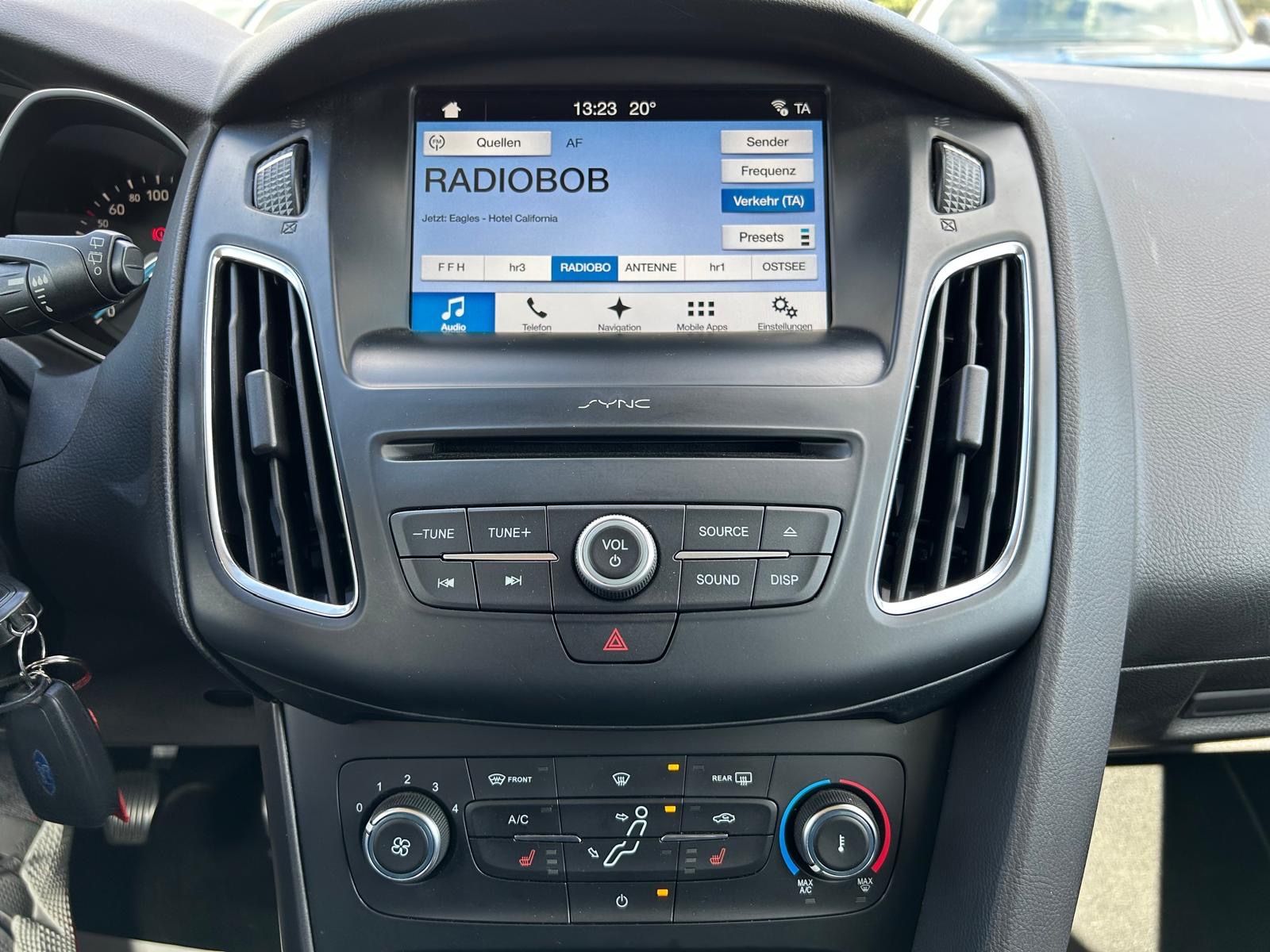 Fahrzeugabbildung Ford Focus Turnier Business°Navi°Winterpaket°AHK