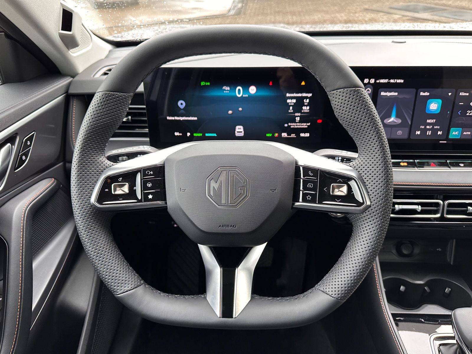 Fahrzeugabbildung MG HS 1.5 Luxury Hybrid APP/Navi/Kamera/Totwinkel