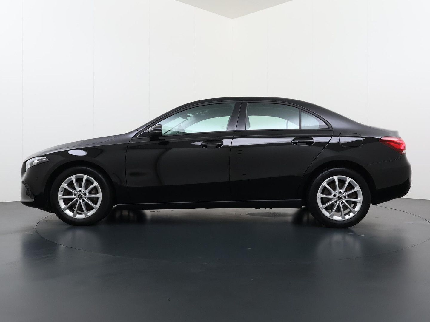Mercedes-Benz A 250 e Business Solution | AHK Wegklapbaar | Di imagem 3