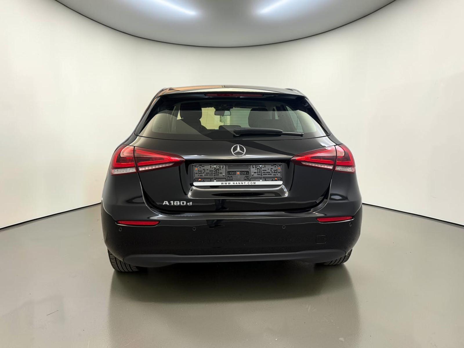 Mercedes-Benz A-Class d LED*CARPLAY*1-HAND*T-LEDER*WIDE*RÜCKKAM, миниатюра 4